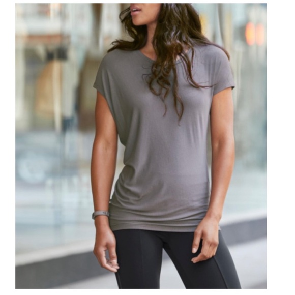 Athleta Tops - Athleta Threadlite ASYM Relaxed Asymmetrical Short Sleeve Jersey T-Shirt Small